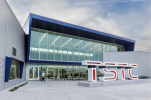 Contemporary classroom and educational architecture at the new TSTC building in Abilene Texas photographed by Chad Zellner, designed by Parkhill