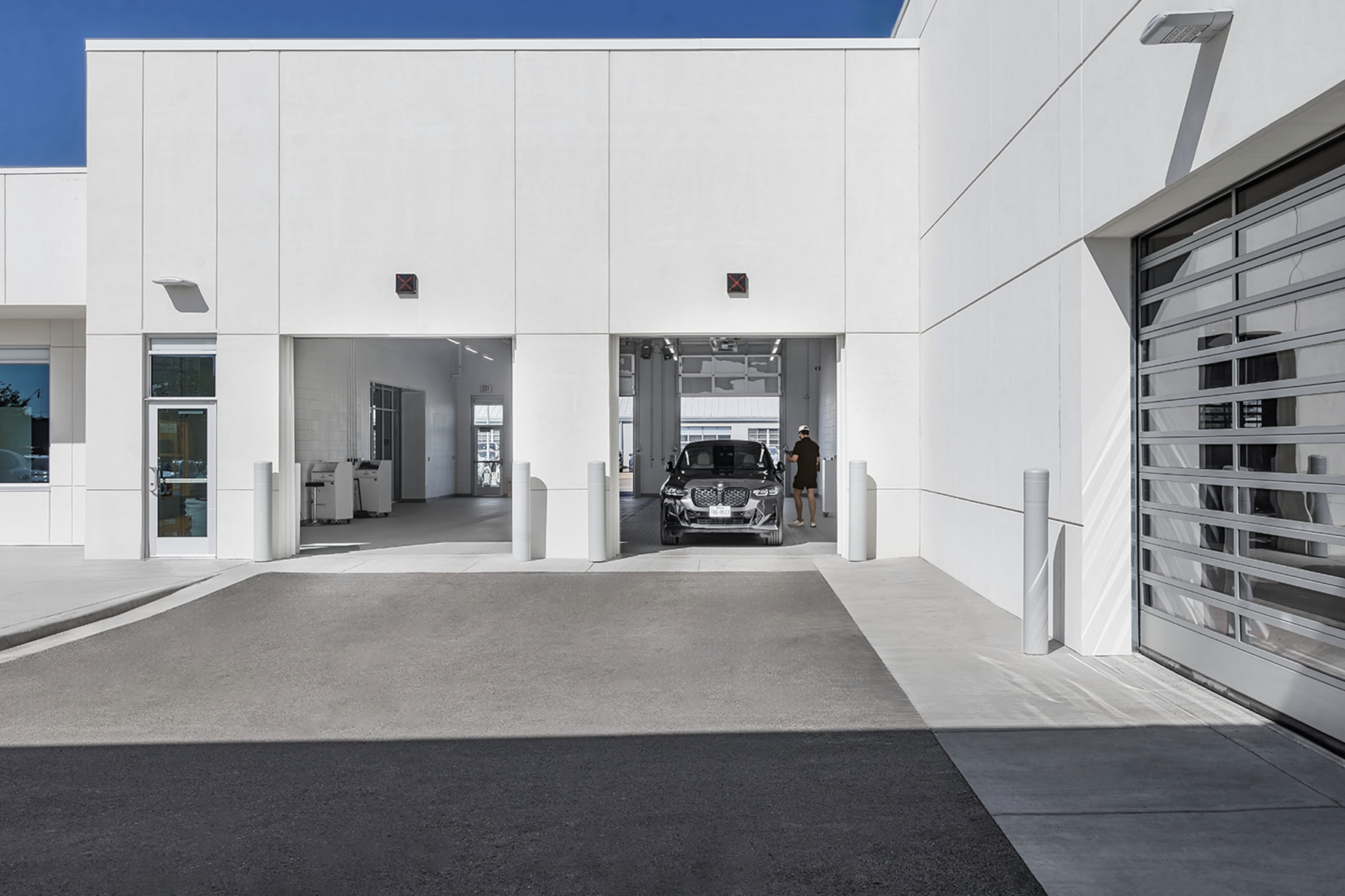 BMW Lubbock - Parkhill new Commercial Build, photos by Chad Zellner
